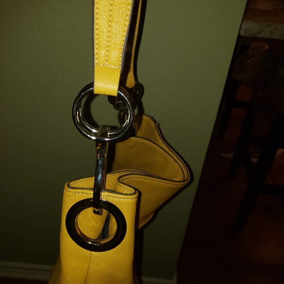 Spring/Summer Yellow Tote - Picture 4 of 4